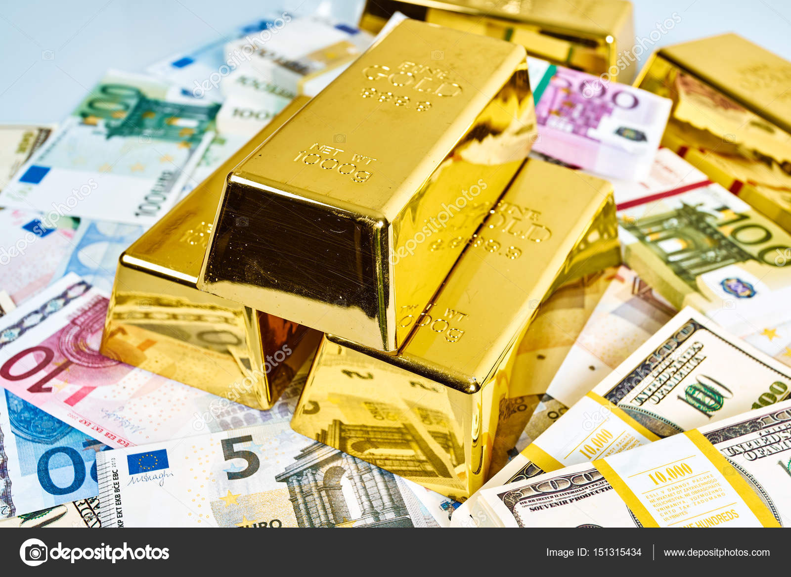 Золото евро доллар. Инвестирование в золото. Евро золото. Деньги золото. Драгоценные металлы деньги.